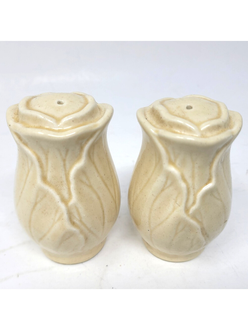 Lotus Salt Pepper Shakers Metlox Poppytrail Vintage Sand Cabbage Flower
